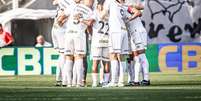 Santos se blinda para evitar nova crise em 2024 &ndash;  Foto: Raul Baretta/Santos / Jogada10
