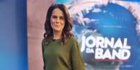 Adriana Araújo, âncora do Jornal da Band  Foto: @instagram | Reprodução