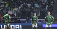 SAO PAULO, BRAZIL - AUGUST 21: Players of Palmeiras react during a Copa CONMEBOL Libertadores 2024 Round of 16 second leg match between Palmeiras and Botafogo at Allianz Parque on August 21, 2024 in Sao Paulo, Brazil. (Photo by Alexandre Schneider/Getty Images) Foto: Esporte News Mundo