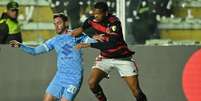 Flamengo encontrou dificuldades para sair de La Paz após classificação na Libertadores  Foto: AIZAR RALDES / AFP / Lance!