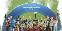 Flamengo levanta o troféu do Intercontinental Sub-20 –  Foto: Lucas Bayer / Jogada10 / Jogada10