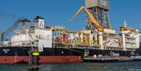 Navio é preparado em porto de Roterdã para mineração em águas profundas; órgão da ONU emitiu até hoje apenas licenças de pesquisa  Foto: DW / Deutsche Welle