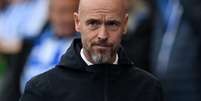 Erik ten Hag comanda o Manchester United  Foto: Lance!