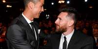 Cristiano Ronaldo e Messi venceram quase todas as Bolas de Ouro da década passada  Foto: Ben Stansall/AFP / Lance!