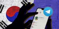 Ilustração de uma mão usando o aplicativo Telegram em um celular, com a bandeira coreana ao fundo  Foto: BBC News Brasil