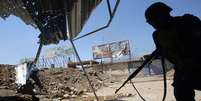 Forças iraquianas avançando em Mossul em 16 de abril de 2017, durante uma ofensiva para retomar a cidade do controle do Estado Islâmico.  Foto: Getty Images / BBC News Brasil