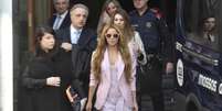 Shakira saindo de audiência em novembro de 2023, em Barcelona, por acusação de fraude fiscal Foto: David Oller/Europa Press via Getty Images