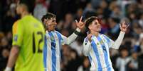  Foto: Alvarez marcou um golaço na vitória da Argentina/ Luis Robayo/ AFP / Lance!