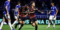 Duelo entre Avaí e Sport foi bastante equilibrado em grande parte do tempo, mas time pernambucano conseguiu ser mais efetivo - Foto: Paulo Paiva/ Sport Recife / Jogada10