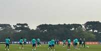  Foto: Felipe Camin/Jogada10 - Legenda: Brasil treina no CT do Athletico-PR / Jogada10