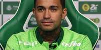  Foto: Cesar Greco/Palmeiras - Legenda: O jogador Dudu sofreu golpe de mais de R$ 20 milhões / Jogada10
