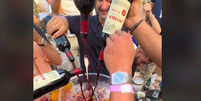 Clientes usam vinho de luxo para fazer sangria avaliada em R$ 750 mil; vídeo   Foto: Reprodução/Redes Sociais 