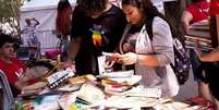 Feira promove estímulo à leitura, sobretudo entre jovens. Literatura periférica em contato com seu público-alvo. Foto: Divulgação