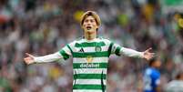 Kyogo Furuhashi (Celtic) celebrando seu gol contra o Rangers, no dia 01.09.2024 Foto: PA Images / Alamy Stock Photo