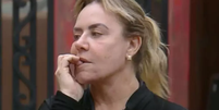 'Demitida por militância'? Anos antes de deixar o SBT, Flor Fernandez fez comentário transfóbico no 'Programa Silvio Santos'. Foto: Reprodução, Record TV / Purepeople