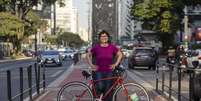 A ativista começou a pedalar em 1976, quando cursava faculdade de Arquitetura e Urbanismo  Foto: Marco Pinto