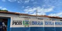 Escola Municipal Gabriel Justino de Oliveira, localizada no Povoado Carnaíbas, zona rural de Picos.  Foto: Reprodução/Redes sociais