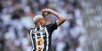 Deyverson comemora gol pelo Atlético.   Foto: Pedro Souza / CAM / Esporte News Mundo