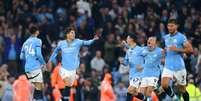 Manchester City comemorando.   Foto: Carl Recine/Getty Images / Esporte News Mundo