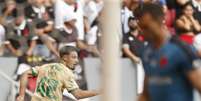 Vice-artilheiro do Brasileirão, Flaco López comemora seu gol sobre o Vasco  Foto: Wilton Junior/Estadao / Estadão