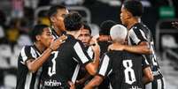 Arthur Barreto / BFR - Legenda: Botafogo avança para a semifinal do Brasileirão Sub-17  Foto: Jogada10