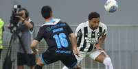 Disputa empata em zero a zero. Foto: Vitor Silva/Botafogo - Legenda: Botafogo e Grêmio empatam em 0 a 0 no Mané Garrincha / Jogada10