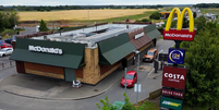 Nove vítimas da escravidão moderna foram forçadas a trabalhar em uma franquia do McDonald's no leste da Inglaterra  Foto: BBC News Brasil