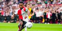 Quintem Timber (Feyenoord) durante jogo contra o NAC, no dia 22.09.2024 Foto: box to box pictures / Alamy Stock Photo