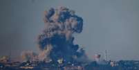 Bombardeio israelense no Sul do Líbano nesta quinta-feira (03/10)  Foto: Reuters / BBC News Brasil