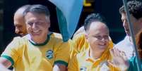 Coronel Fábio Candido (PL) e Jair Bolsonaro (PL) durante motociata em São José do Rio Preto (SP)  Foto: Reprodução/Instagram: @coronelfabiocandido / Estadão