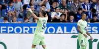  Foto: Juan Manuel Serrano Arce/Getty Images - Legenda: Barcelona vence o Alavés e segue na liderança do Campeonato Espanhol / Jogada10