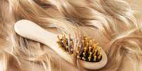 A queda de cabelo pode ser causada por diversos fatores  Foto: Kristini | Shutterstock / Portal EdiCase