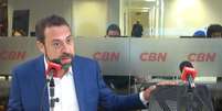Guilherme Boulos (Psol) em entrevista à rádio CBN São Paulo.  Foto: CartaCapital