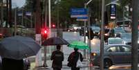 Registro de dia marcado por chuva e frio na cidade de São Paulo.  Foto: Tiago Queiroz/Estadão - 16/09/2024 / Estadão