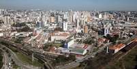 Sorocaba tem 723 mil habitantes; área onde a prefeitura quer a construção do maior prédio do mundo atualmente tem edifícios baixos. Foto: MIGUEL PESSOA/ESTADÃO / Estadão