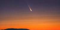 O cometa Tsuchinshan-ATLAS visto da Nova Zelândia  Foto: Max Inwood / BBC News Brasil