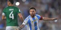  Foto: Marcelo Endelli/Getty Images - Legenda: Messi teve grande atuação contra a Bolívia / Jogada10