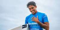 Samuel Pupo vence e está de volta à elite da WSL. Foto: Thiago Diz/WSL / Esporte News Mundo