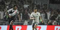 Foto: Matheus Lima / Vasco - Legenda: Vegetti, de pênalti, abriu o placar para o Vasco / Jogada10