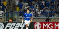  Foto: Gustavo Aleixo/Cruzeiro - Legenda: Lucas Romero lamenta empate do Cruzeiro diante do Bahia, no Mineirão / Jogada10