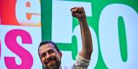 O candidato à Prefeitura de São Paulo Guilherme Boulos (PSOL) participa de ato "Agora é Boulos da Frente Ampla", com a participação da sua vice, Marta Suplicy (PT), do vice-presidente da República, Geraldo Alckmin (PSB), e do ministro do Empreendedorismo, Márcio França, na Avenida Paulista, em São Paulo.  Foto: ROBERTO SUNGI/ATO PRESS/ESTADÃO CONTEÚDO