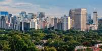 Ricardo Nunes (MDB) tem repetido que sua gestão ampliou áreas verdes da capital de 48% para 54% do território  Foto: Getty Images / BBC News Brasil