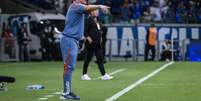  Foto: Gustavo Aleixo/Cruzeiro - Legenda: Diniz não conseguiiu levar o CRuzeiro à vitória em casa no jogo de ida da semifinal da Sul-Americanas / Jogada10