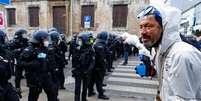 Apesar de proibidas, manifestações contra medidas restritivas ocorreram em muitas cidades alemãs Foto: DW / Deutsche Welle