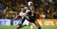 Criciúma e São Paulo ficaram no empate   Foto: Pedro H. Tesch/Getty Images / Esporte News Mundo