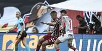 Foto: Marcelo Gonçalves/Fluminense - Legenda: Vitória bateu o Fluminense por 2 a 1, no Barradão, com um gol de pênalti no fim / Jogada10