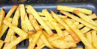 BATATA FRITA NA AIRFRYER  Foto: Bake and Cake Gourmet