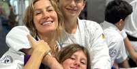 Gisele Bündchen e os filhos, Benjamin e Vivian  Foto: Reprodução/Instagram