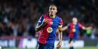 Raphinha (Barcelona) comemorando seu terceiro gol contra o Bayern de Munique, no dia 23.10.2024 Foto: Associated Press / Alamy Stock Photo