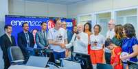 Presidente Lula e ministros durante visita à Sala de Situação e Monitoramento do Enem, neste domingo (3), em Brasília.  Foto: Divulgação